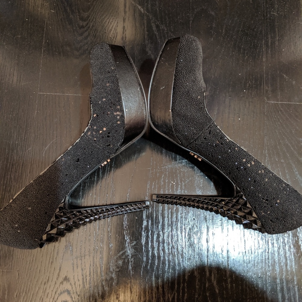 Rachel Roy Black Pumps
